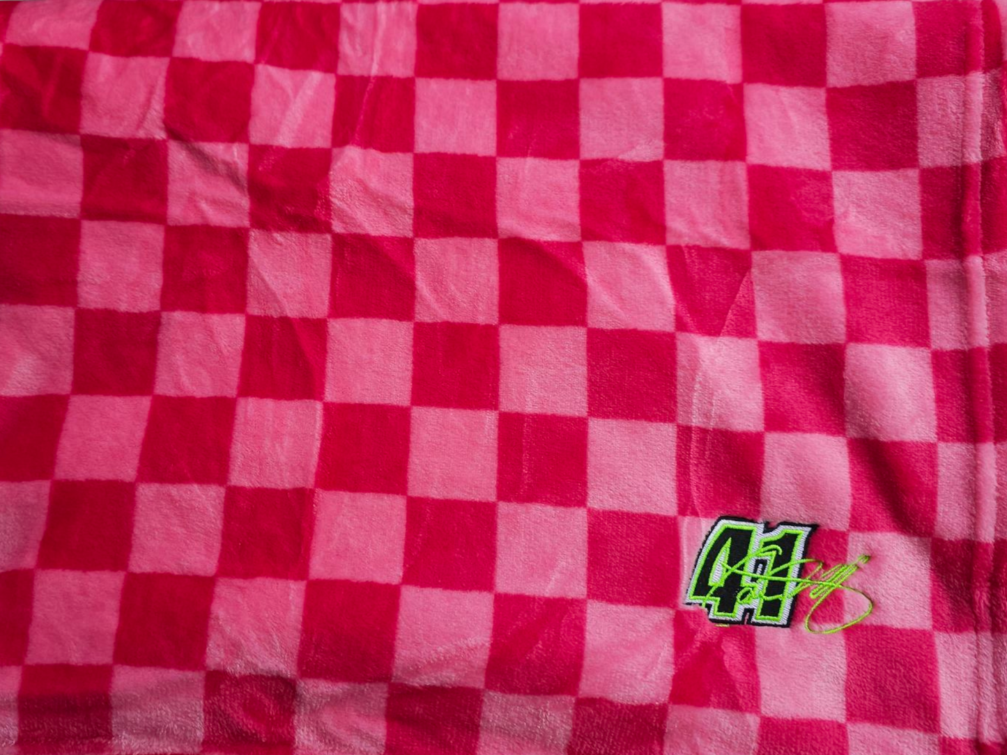 Checkered Fleece Blankets (50in x 60in)