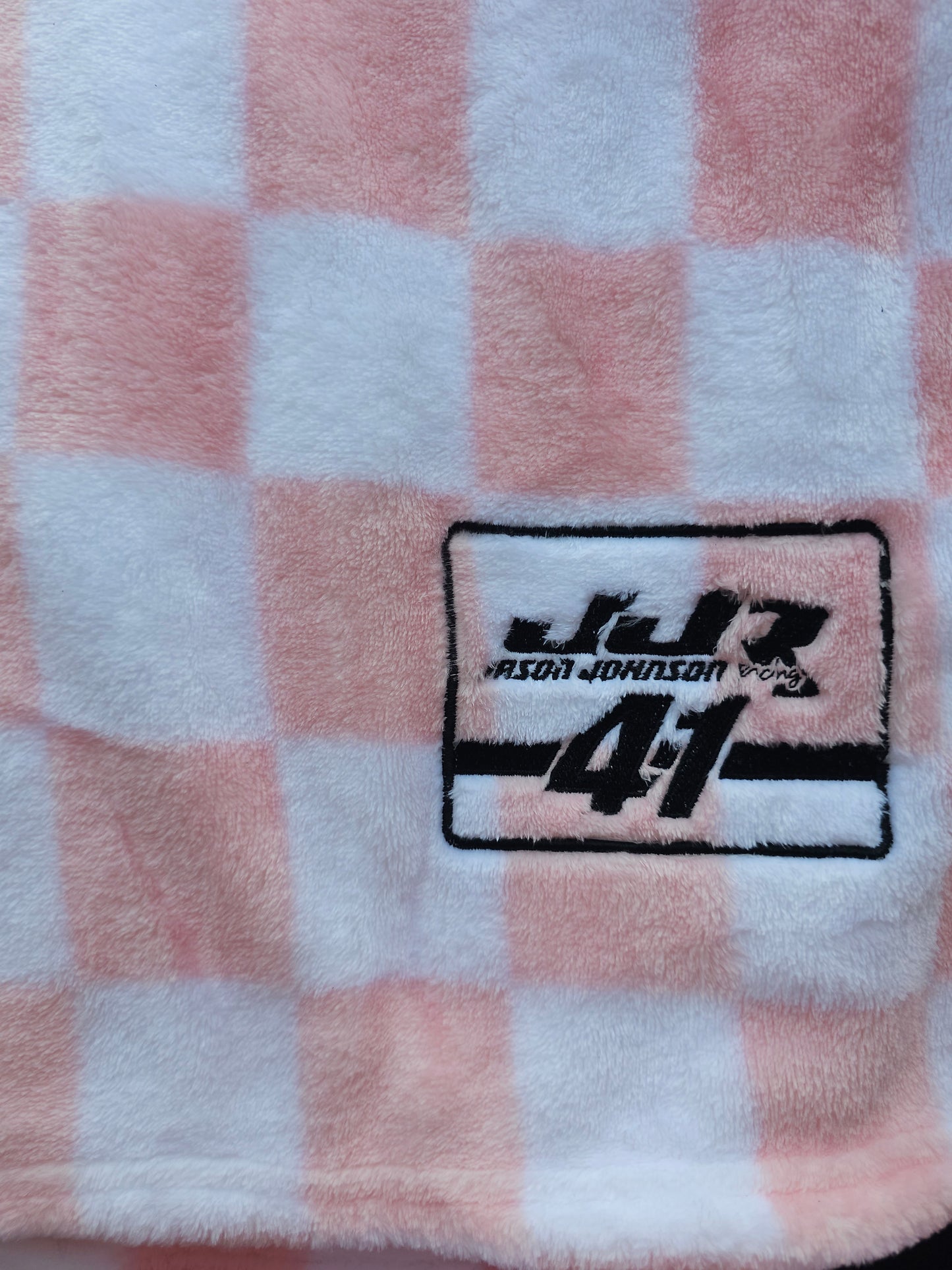 Checkered Fleece Blankets (50in x 60in)