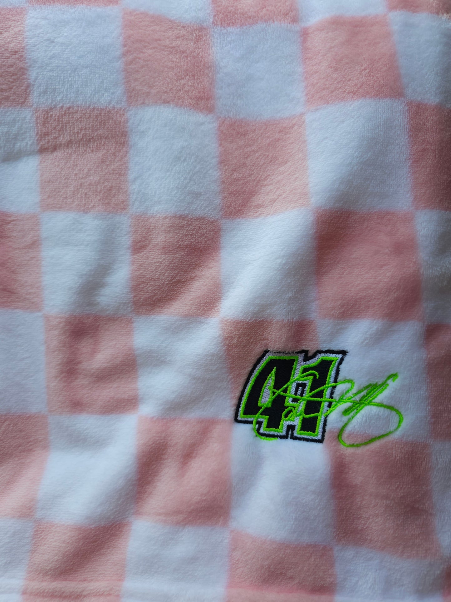 Checkered Fleece Blankets (50in x 60in)