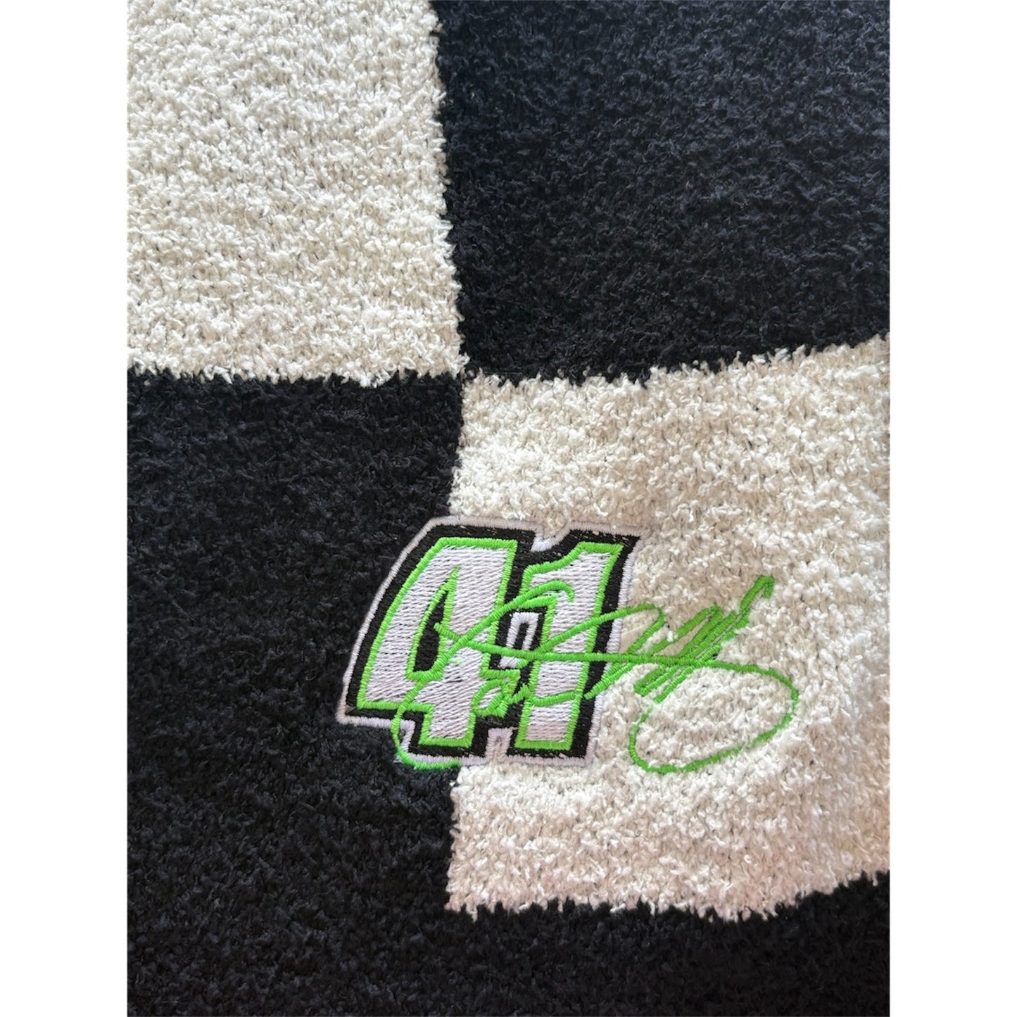 Checkered Fleece Blankets (50in x 60in)