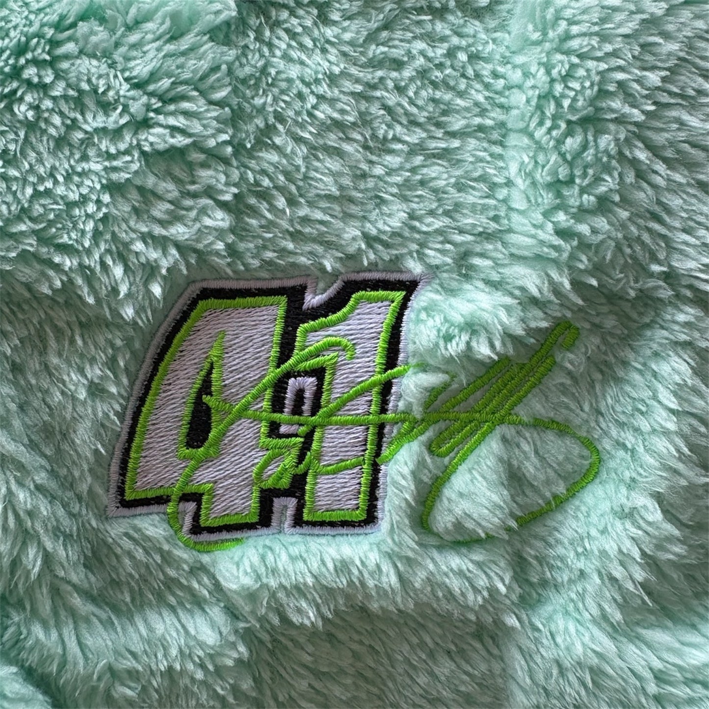 Checkered Fleece Blankets (50in x 60in)